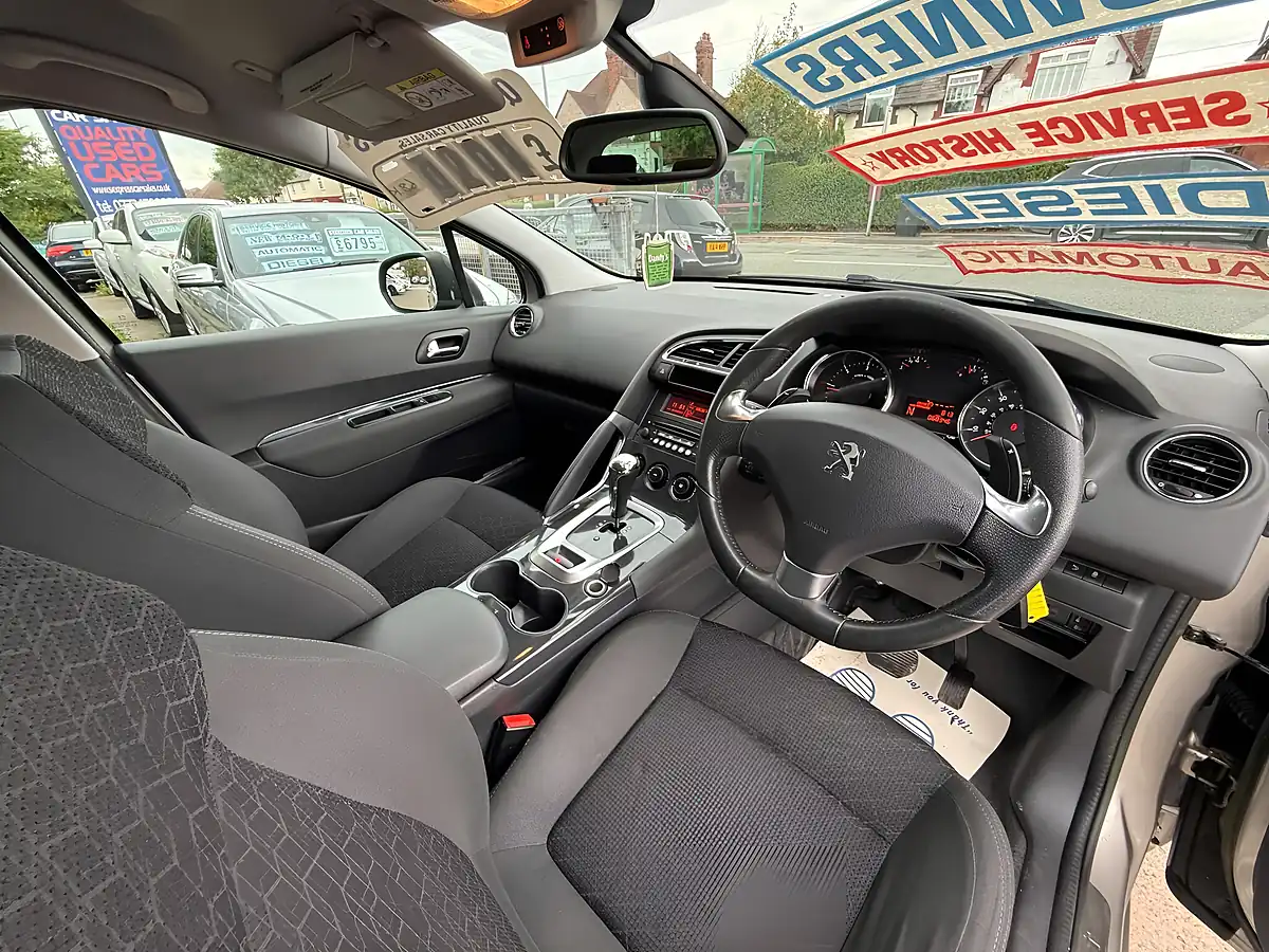 Used 2014 Peugeot 3008 Active Grey - Interior and Exterior details 15