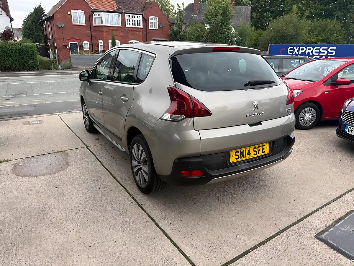 Used 2014 Peugeot 3008 Active Grey - Interior and Exterior details 5