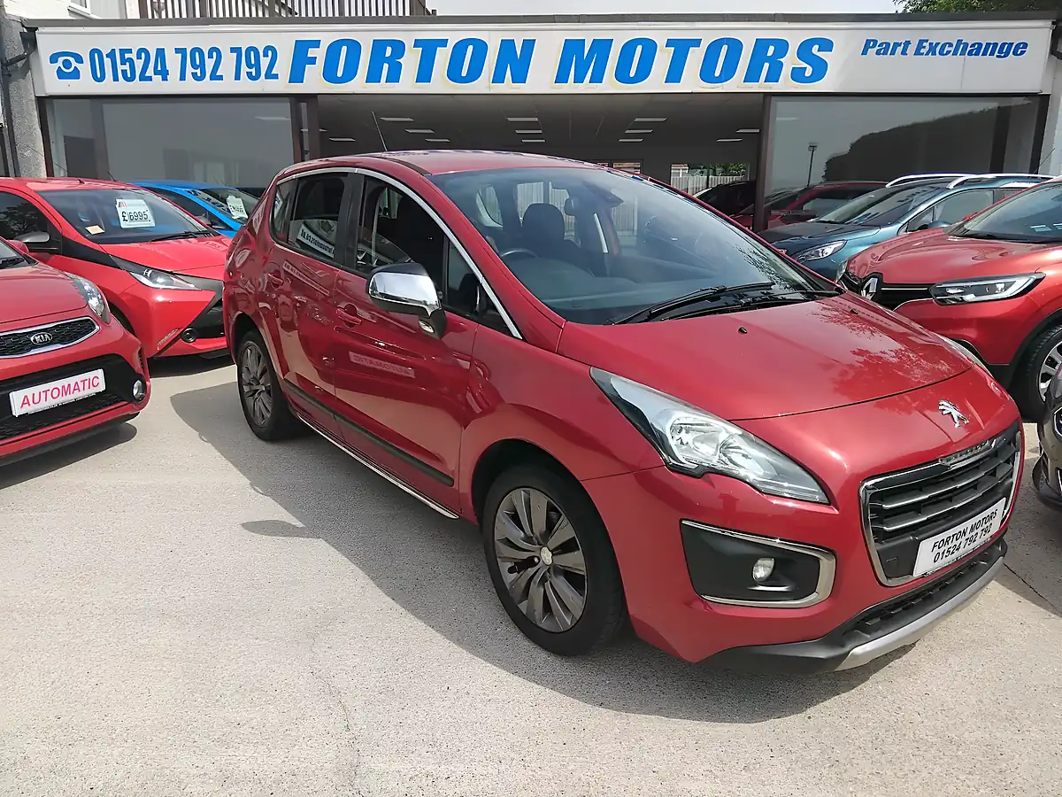 Used 2014 Peugeot 3008 Active Red - Front View