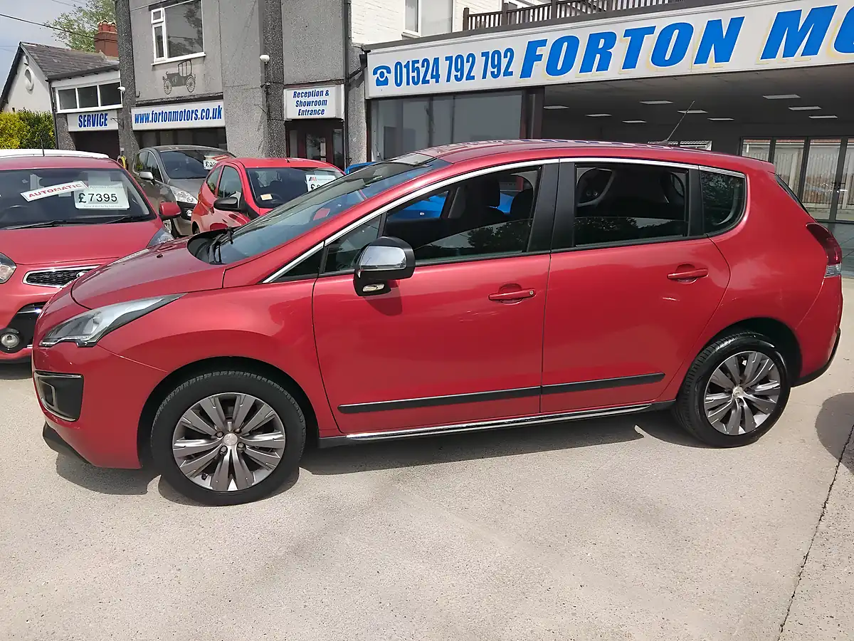 Used 2014 Peugeot 3008 Active Red - Interior and Exterior details 10
