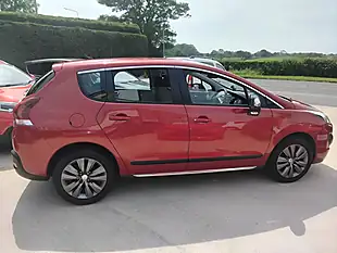 Used 2014 Peugeot 3008 Active Red - Interior and Exterior details 12