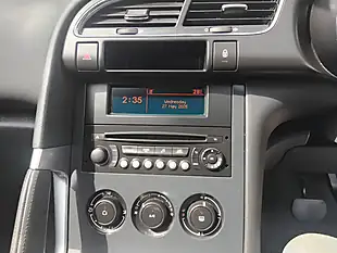 Used 2014 Peugeot 3008 Active Red - Interior and Exterior details 17
