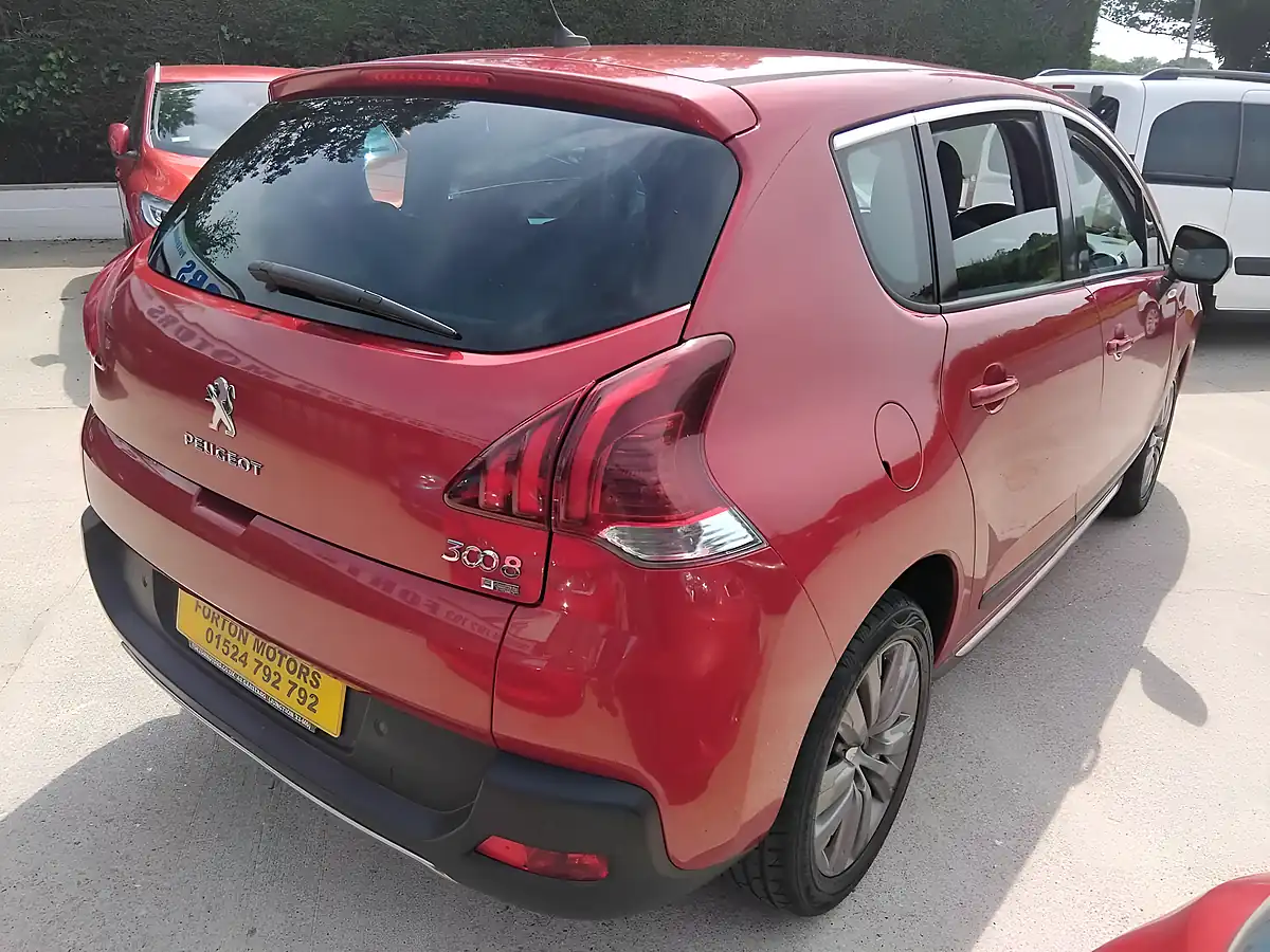 Used 2014 Peugeot 3008 Active Red - Interior and Exterior details 7