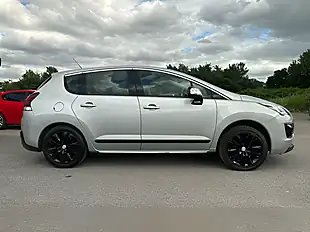 Used 2014 Peugeot 3008 Active Silver - Interior and Exterior details 12