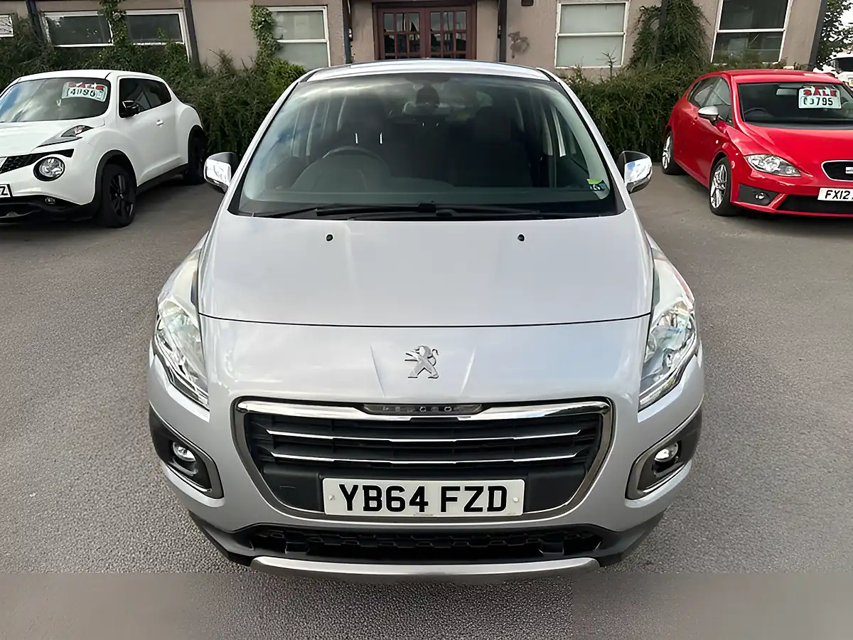 Used 2014 Peugeot 3008 Active Silver - Interior and Exterior details 4