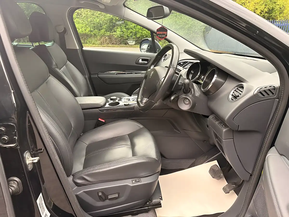 Used 2014 Peugeot 3008 Allure Black - Interior and Exterior details 12