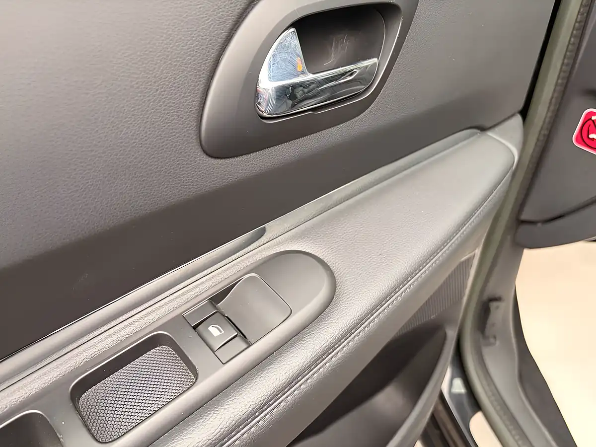 Used 2014 Peugeot 3008 Allure Black - Interior and Exterior details 14