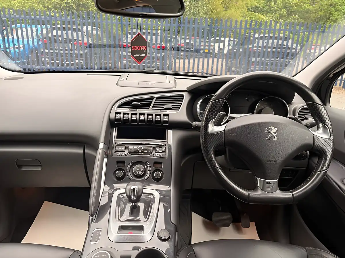 Used 2014 Peugeot 3008 Allure Black - Interior and Exterior details 3