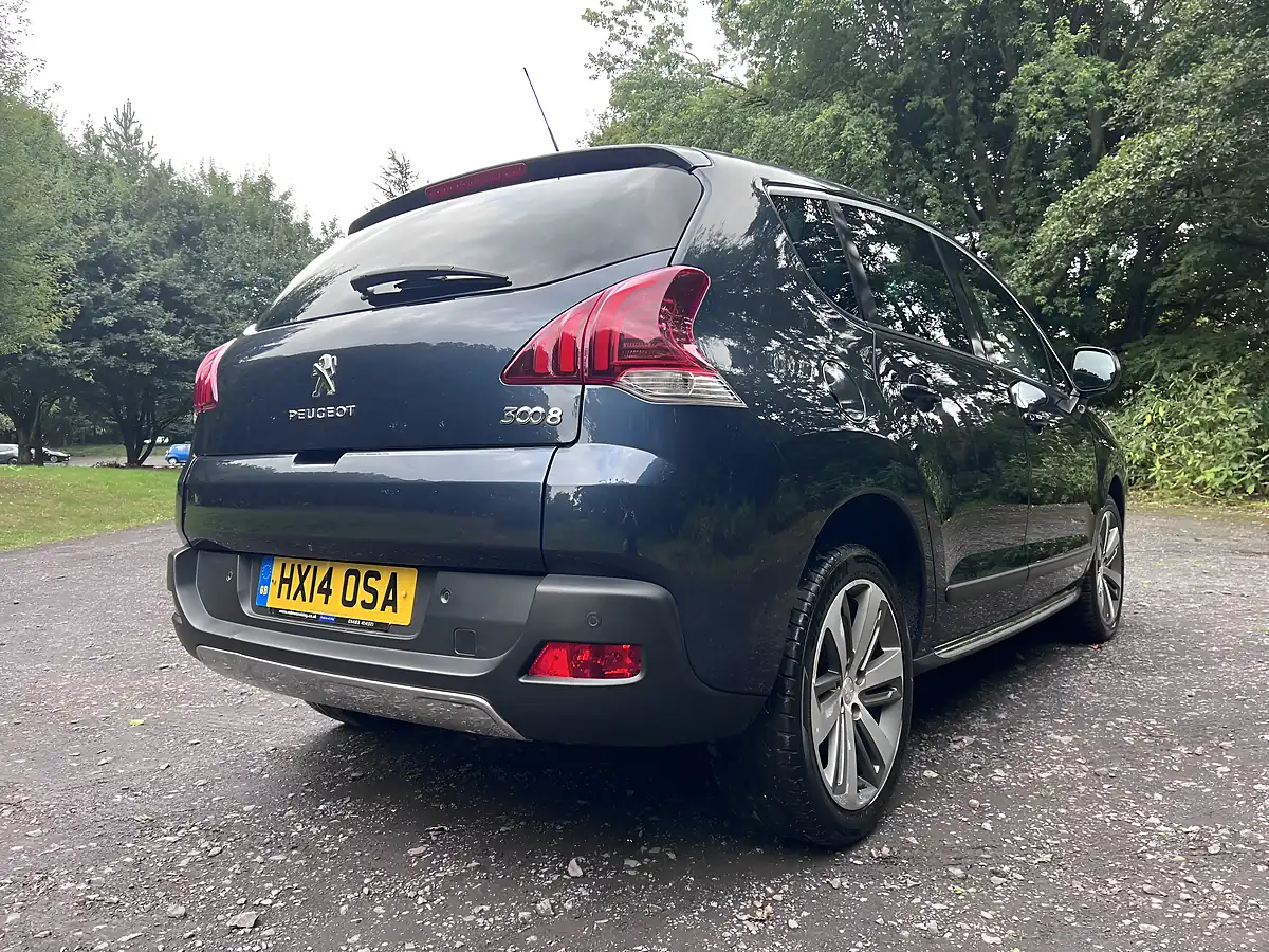 Used 2014 Peugeot 3008 Allure Blue - Interior and Exterior details 10