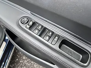 Used 2014 Peugeot 3008 Allure Blue - Interior and Exterior details 12