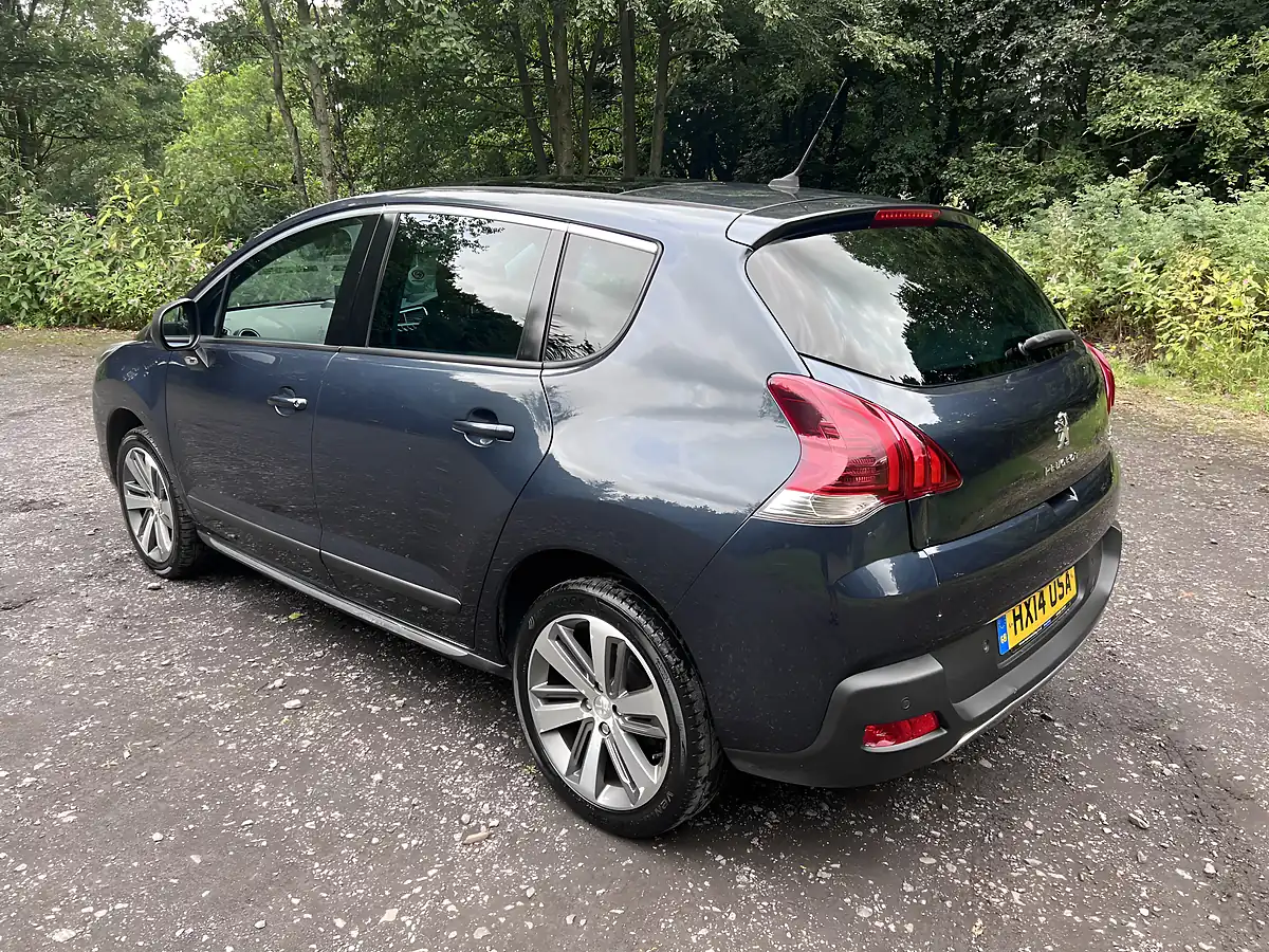 Used 2014 Peugeot 3008 Allure Blue - Interior and Exterior details 4
