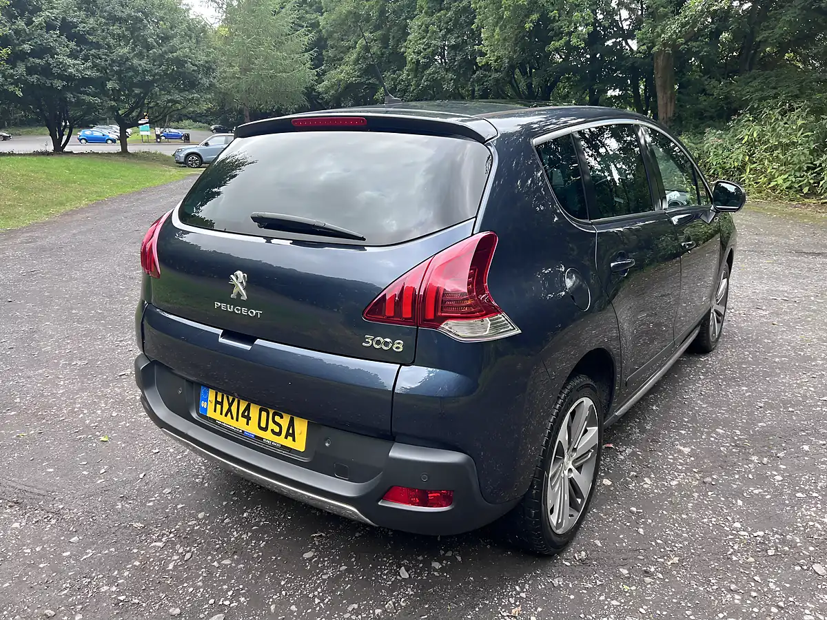 Used 2014 Peugeot 3008 Allure Blue - Interior and Exterior details 6