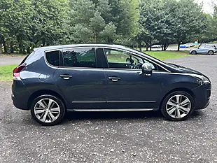 Used 2014 Peugeot 3008 Allure Blue - Interior and Exterior details 7