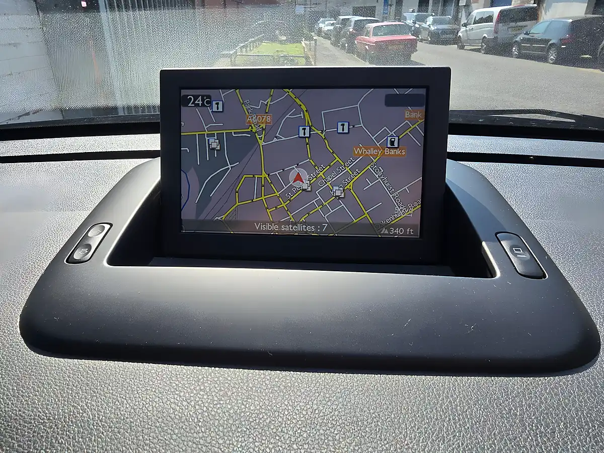 Used 2014 Peugeot 3008 Allure Blue - Interior and Exterior details 17