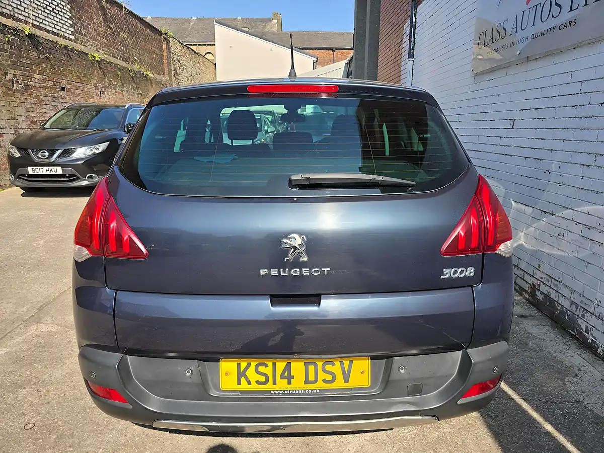 Used 2014 Peugeot 3008 Allure Blue - Interior and Exterior details 9