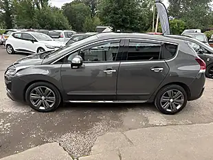 Used 2014 Peugeot 3008 Allure Grey - Interior and Exterior details 4