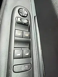Used 2014 Peugeot 3008 Allure Grey - Interior and Exterior details 12