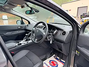 Used 2014 Peugeot 3008 Allure Grey - Interior and Exterior details 14