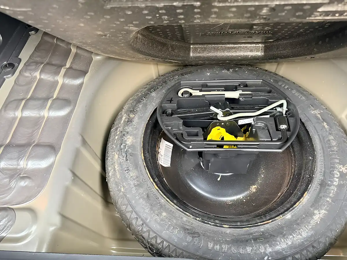 Used 2014 Peugeot 3008 Allure Grey - Interior and Exterior details 19