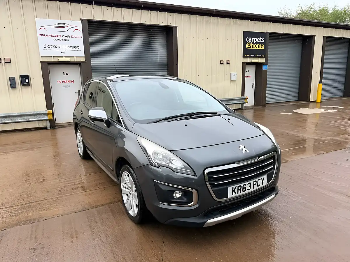 Used 2014 Peugeot 3008 Allure Grey - Interior and Exterior details 2
