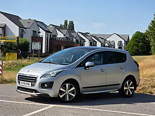 Used 2014 Peugeot 3008 Allure Silver - Interior and Exterior details 3