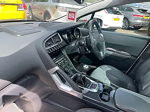 Used 2014 Peugeot 3008 Crossway White - Interior and Exterior details 18