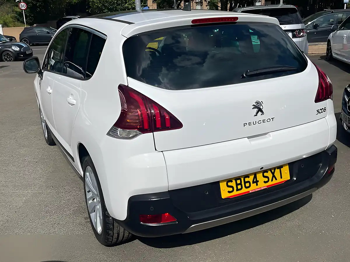 Used 2014 Peugeot 3008 Crossway White - Interior and Exterior details 6