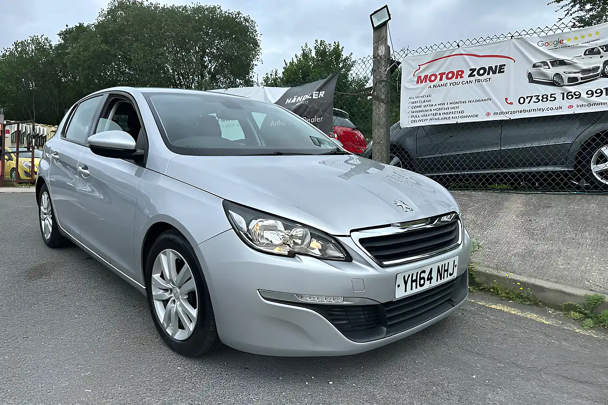 Used 2014 Peugeot 308 Active Silver - Front View