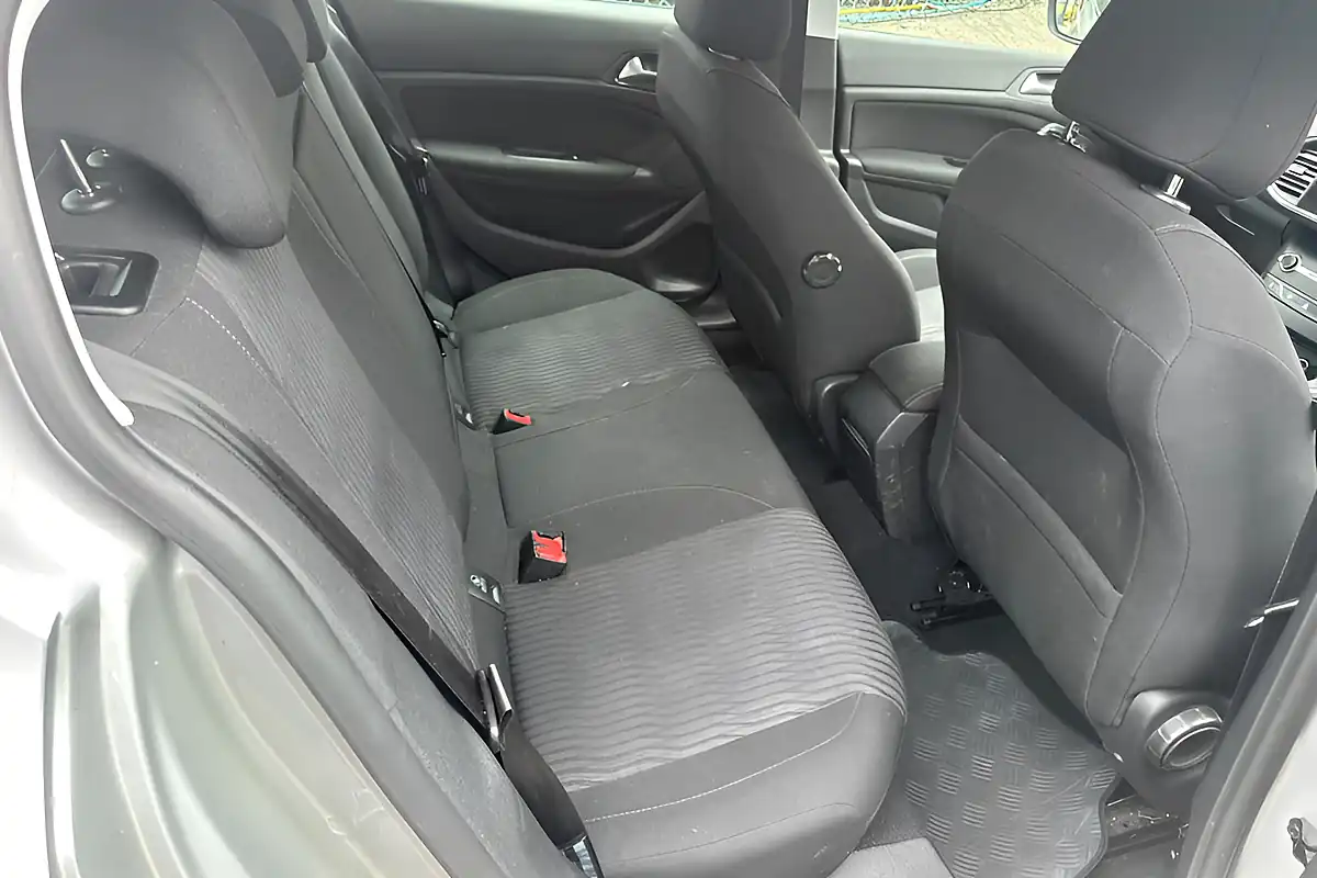 Used 2014 Peugeot 308 Active Silver - Interior and Exterior details 11