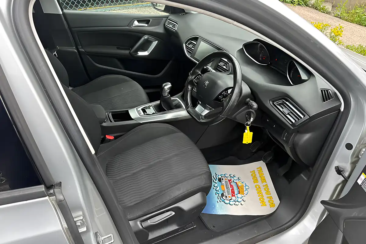 Used 2014 Peugeot 308 Active Silver - Interior and Exterior details 13