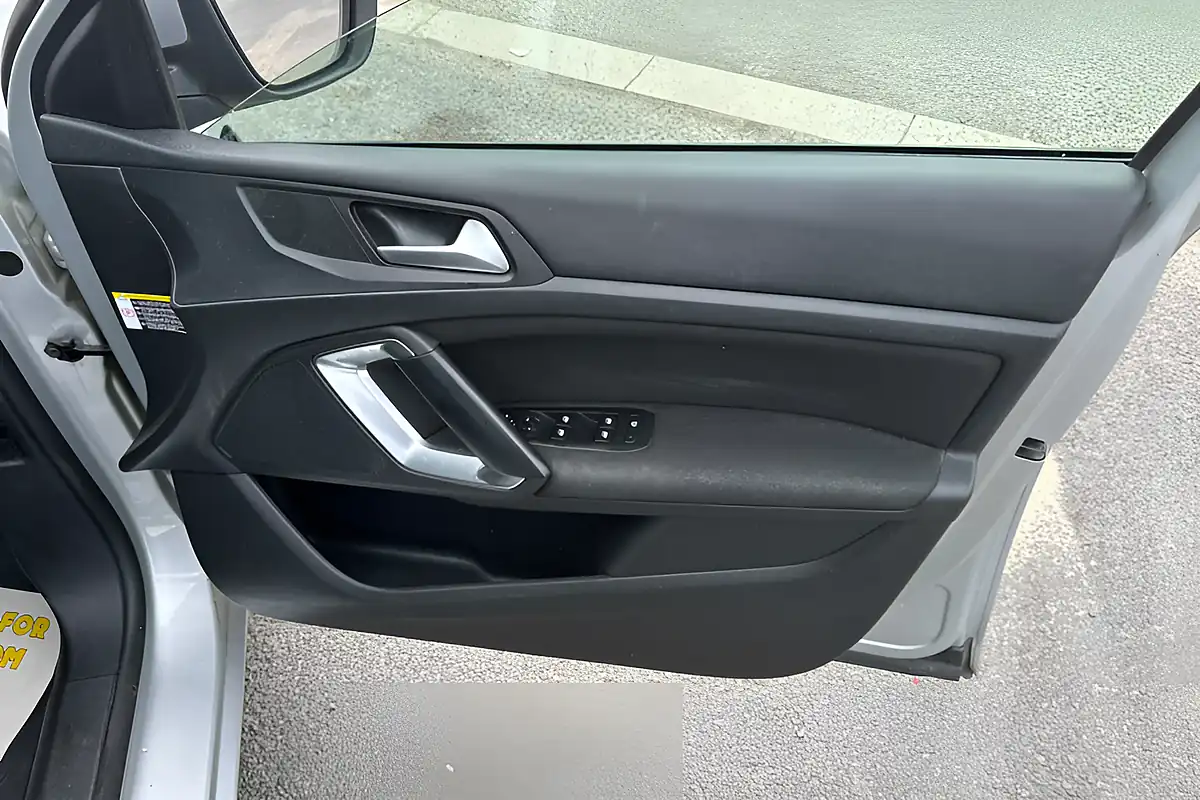 Used 2014 Peugeot 308 Active Silver - Interior and Exterior details 14