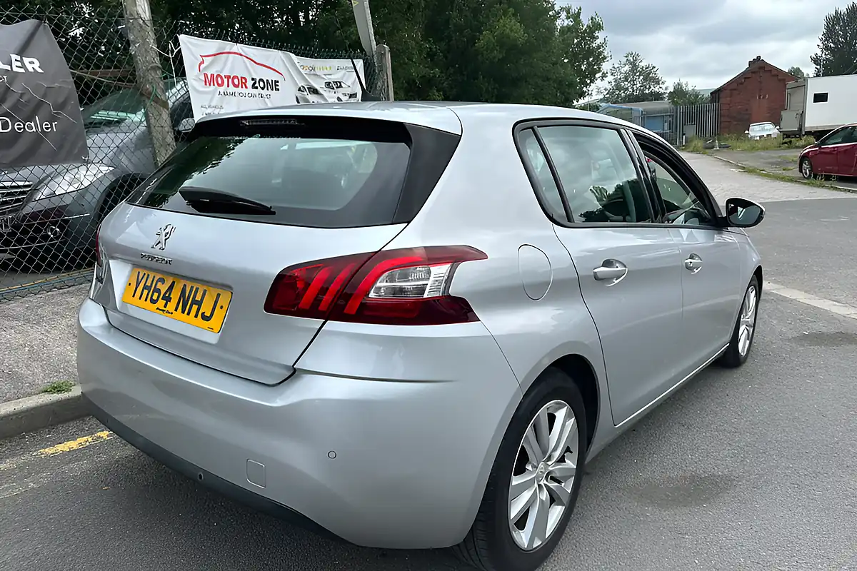 Used 2014 Peugeot 308 Active Silver - Interior and Exterior details 6