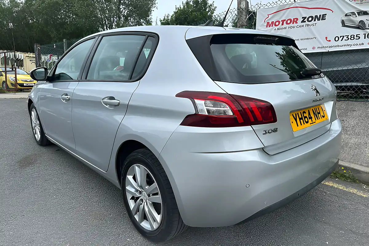 Used 2014 Peugeot 308 Active Silver - Interior and Exterior details 8