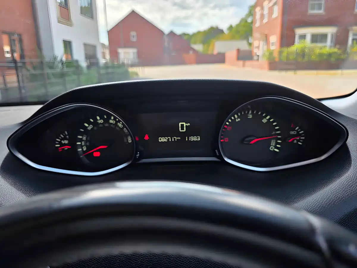 Used 2014 Peugeot 308 Active Silver - Interior and Exterior details 14