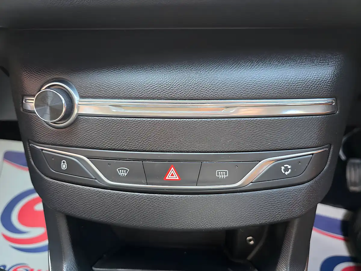 Used 2014 Peugeot 308 Active Silver - Interior and Exterior details 15