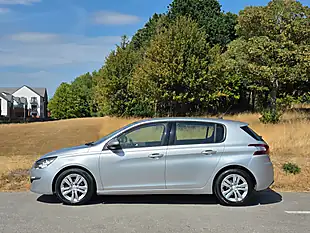 Used 2014 Peugeot 308 Active Silver - Interior and Exterior details 4