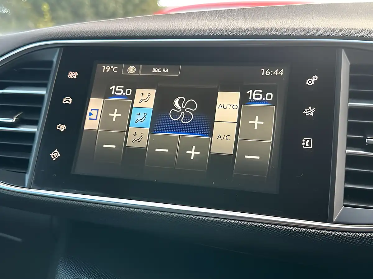 Used 2014 Peugeot 308 Active White - Interior and Exterior details 14