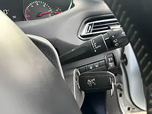 Used 2014 Peugeot 308 Active White - Interior and Exterior details 17