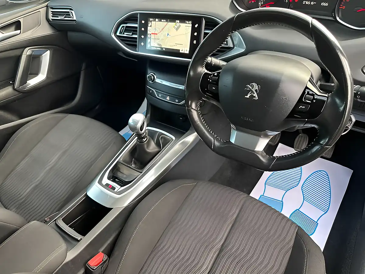 Used 2014 Peugeot 308 Active White - Interior and Exterior details 2