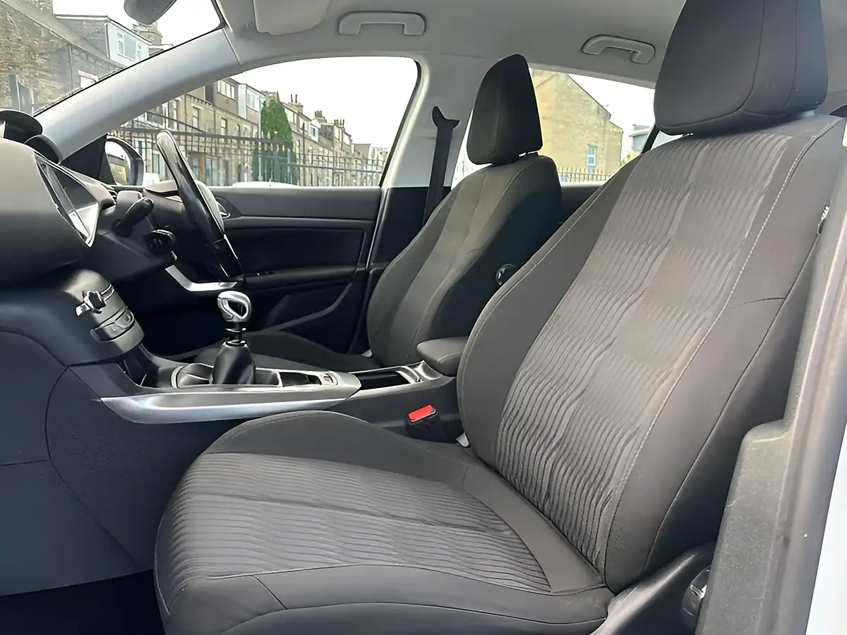 Used 2014 Peugeot 308 Active White - Interior and Exterior details 20
