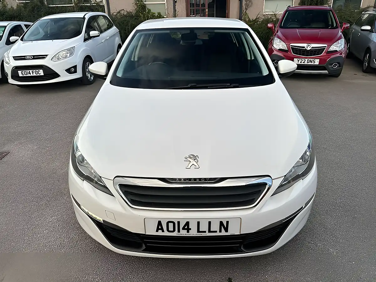Used 2014 Peugeot 308 Active White - Interior and Exterior details 3