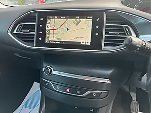Used 2014 Peugeot 308 Active White - Interior and Exterior details 5