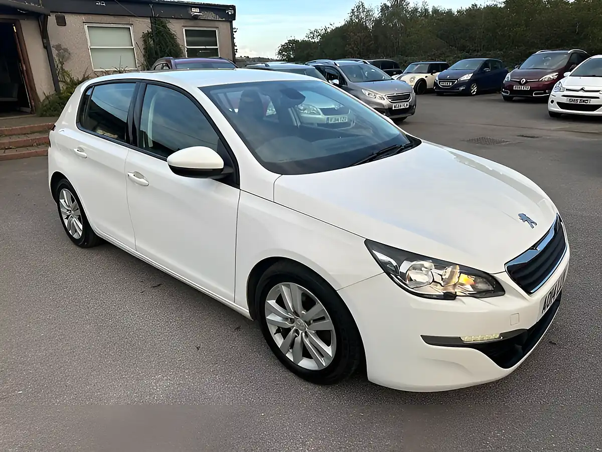 Used 2014 Peugeot 308 Active White - Interior and Exterior details 7
