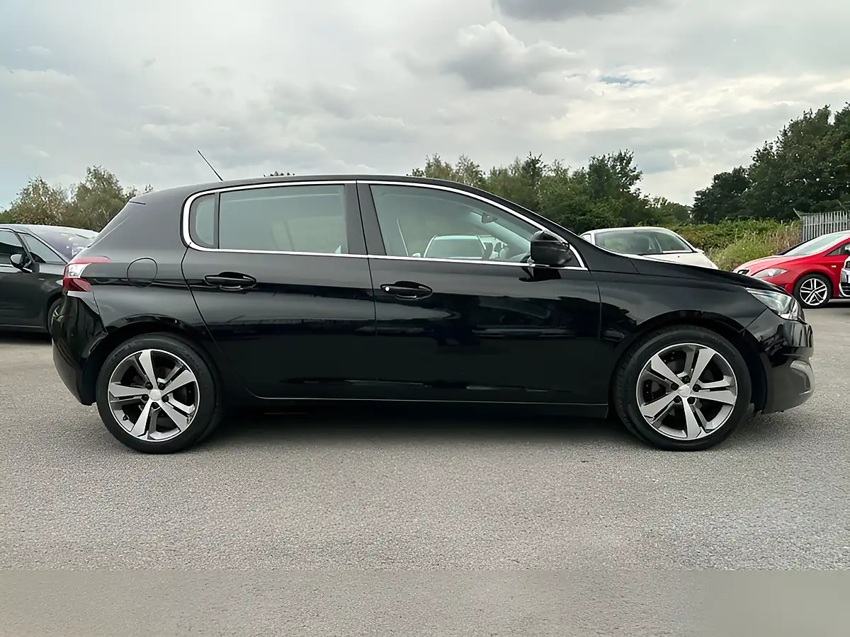 Used 2014 Peugeot 308 Allure Black - Interior and Exterior details 12