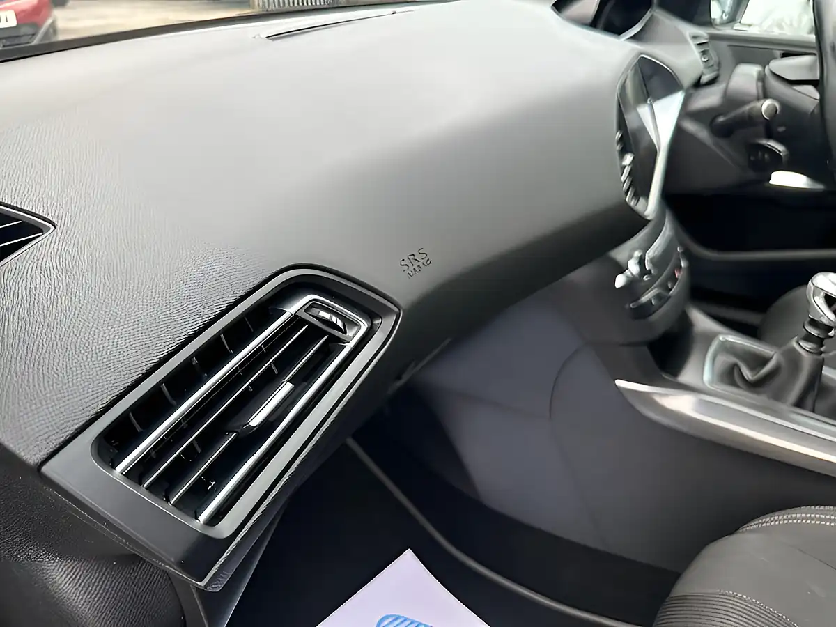 Used 2014 Peugeot 308 Allure Black - Interior and Exterior details 20