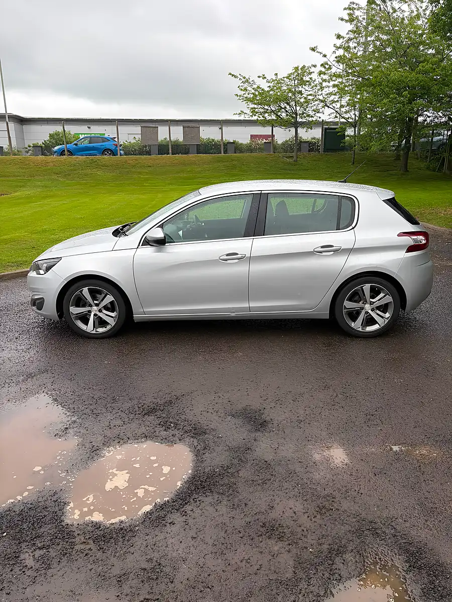 Used 2014 Peugeot 308 Allure Silver - Interior and Exterior details 2