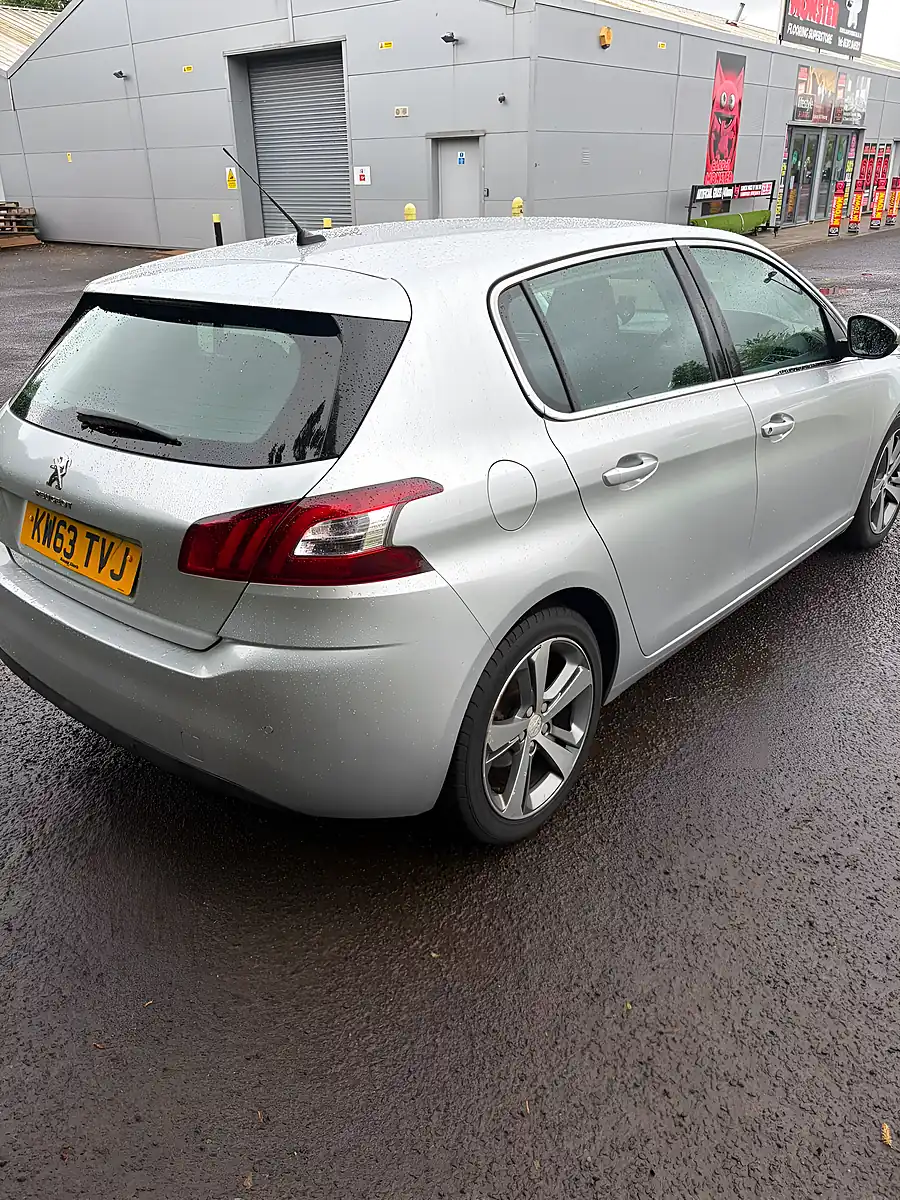 Used 2014 Peugeot 308 Allure Silver - Interior and Exterior details 7