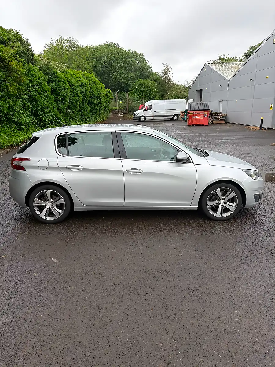 Used 2014 Peugeot 308 Allure Silver - Interior and Exterior details 8