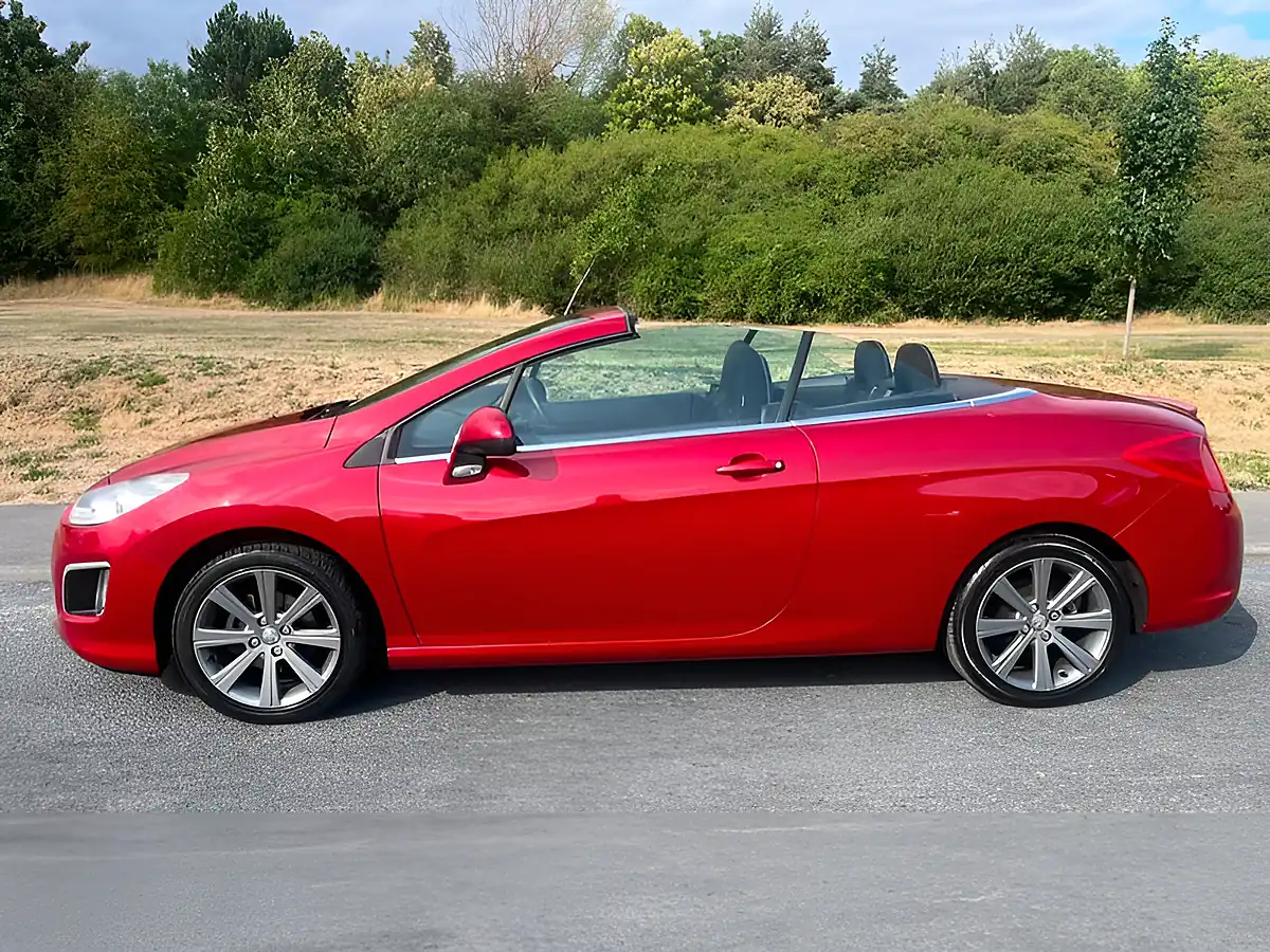 Used 2014 Peugeot 308 Cc Active Red - Interior and Exterior details 4