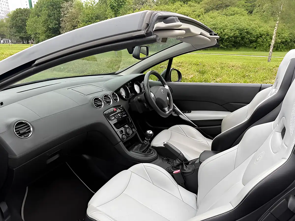 Used 2014 Peugeot 308 Cc Roland Garros Black - Interior and Exterior details 15